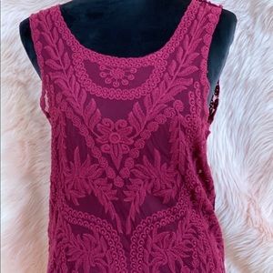 EXPRESS burgundy lace top (small)